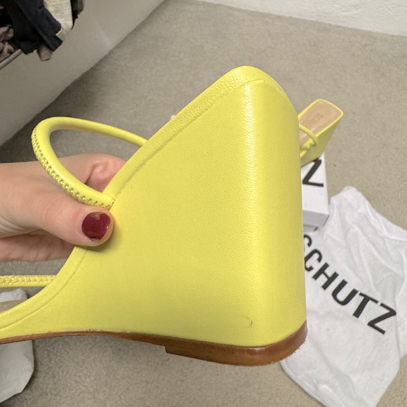 Schutz neon yellow square wedge heel - Picture 4 of 7